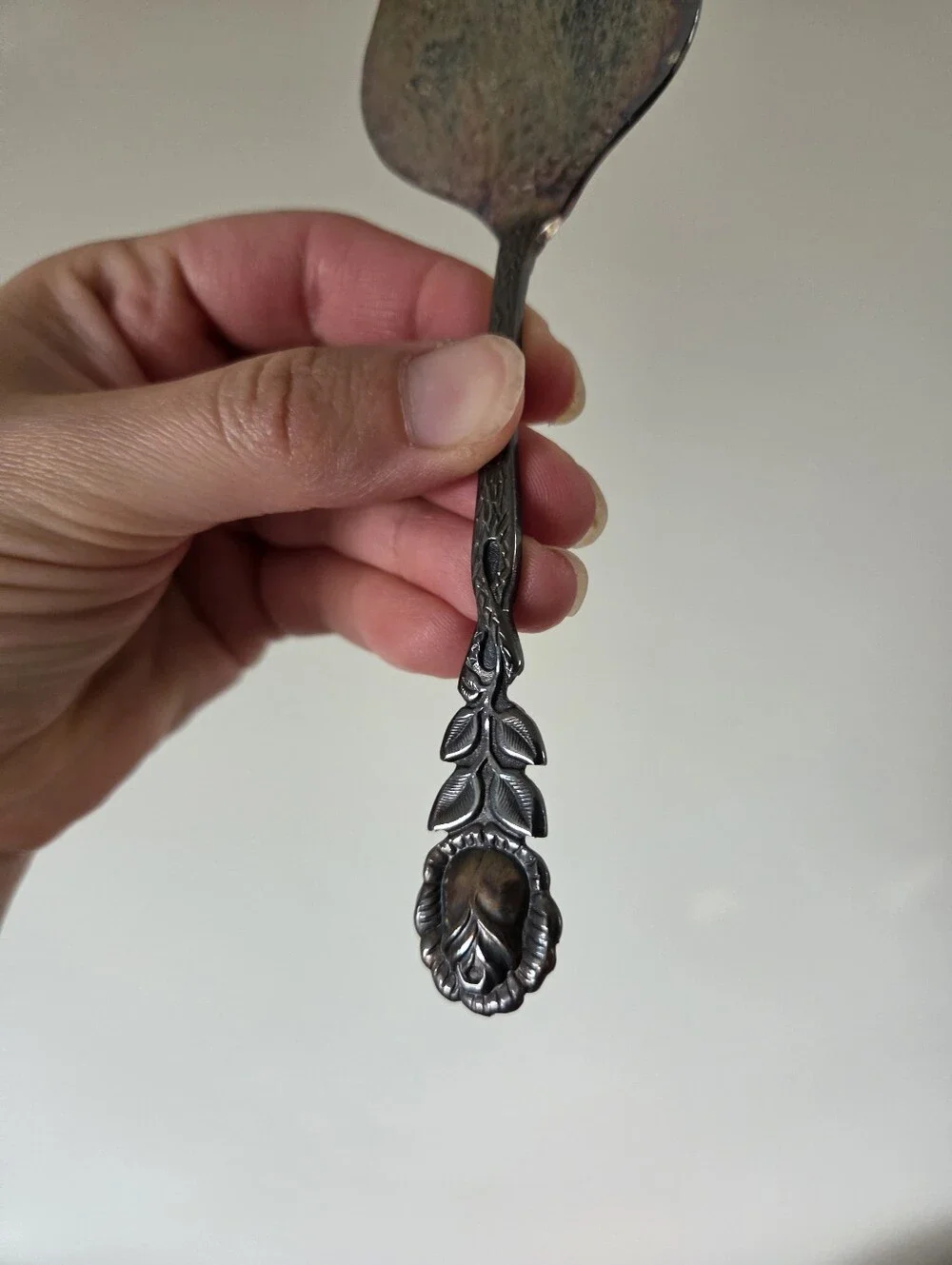 Vintage Hammered Silver-Plated Cake & Pie Server with Rose Motif